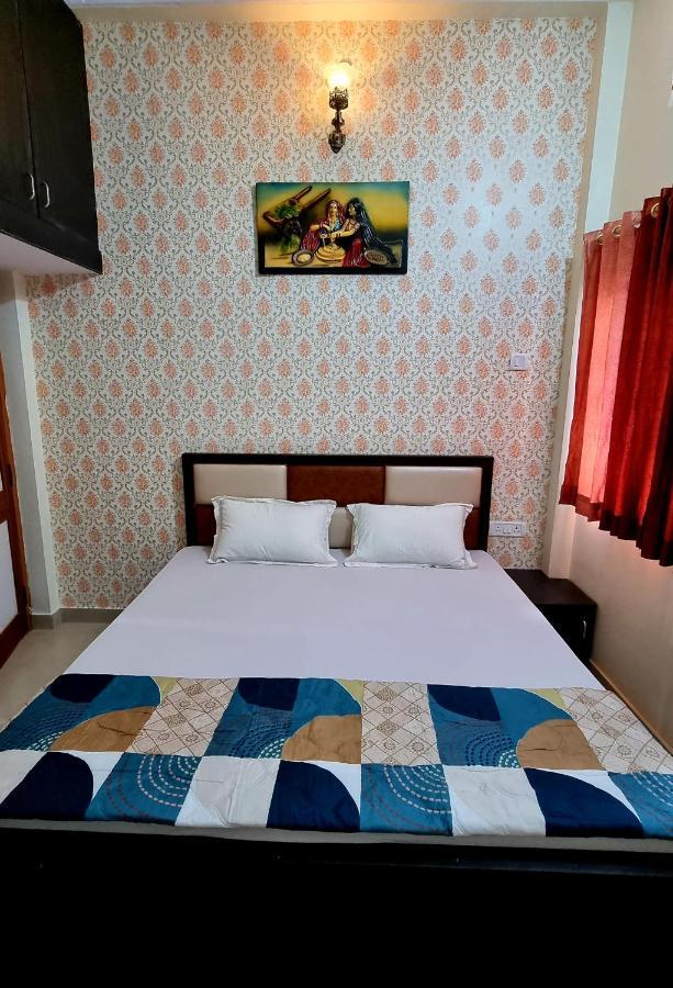 Aditya Premium Homestay- Furnished Air Conditioned- 2Bhk จาบัลปูร์ ภายนอก รูปภาพ