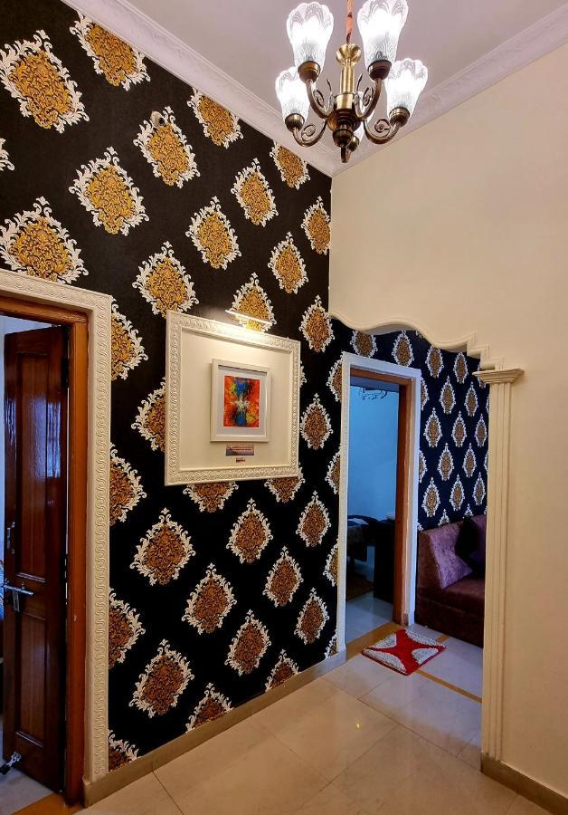 Aditya Premium Homestay- Furnished Air Conditioned- 2Bhk จาบัลปูร์ ภายนอก รูปภาพ