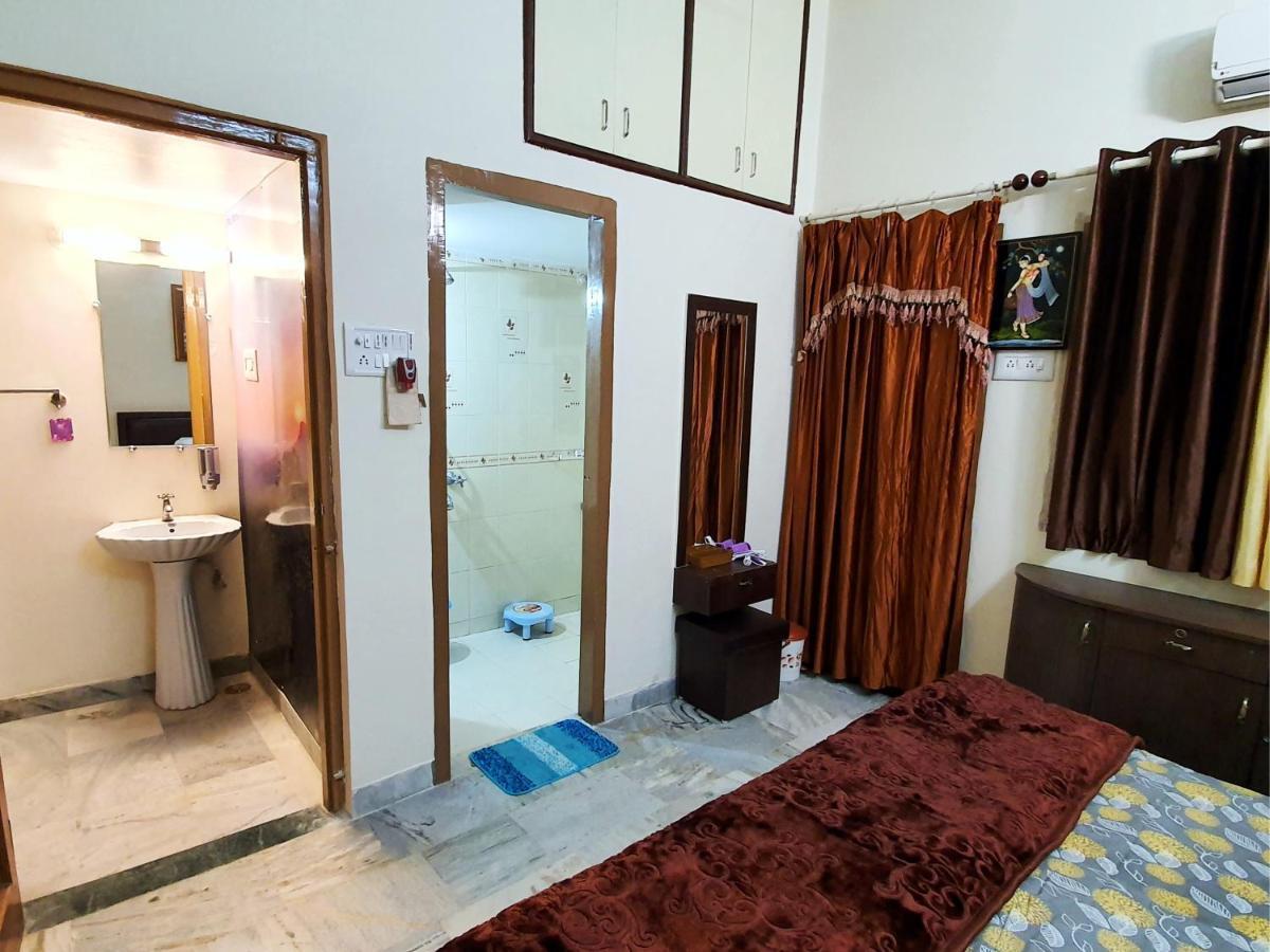 Aditya Premium Homestay- Furnished Air Conditioned- 2Bhk จาบัลปูร์ ภายนอก รูปภาพ