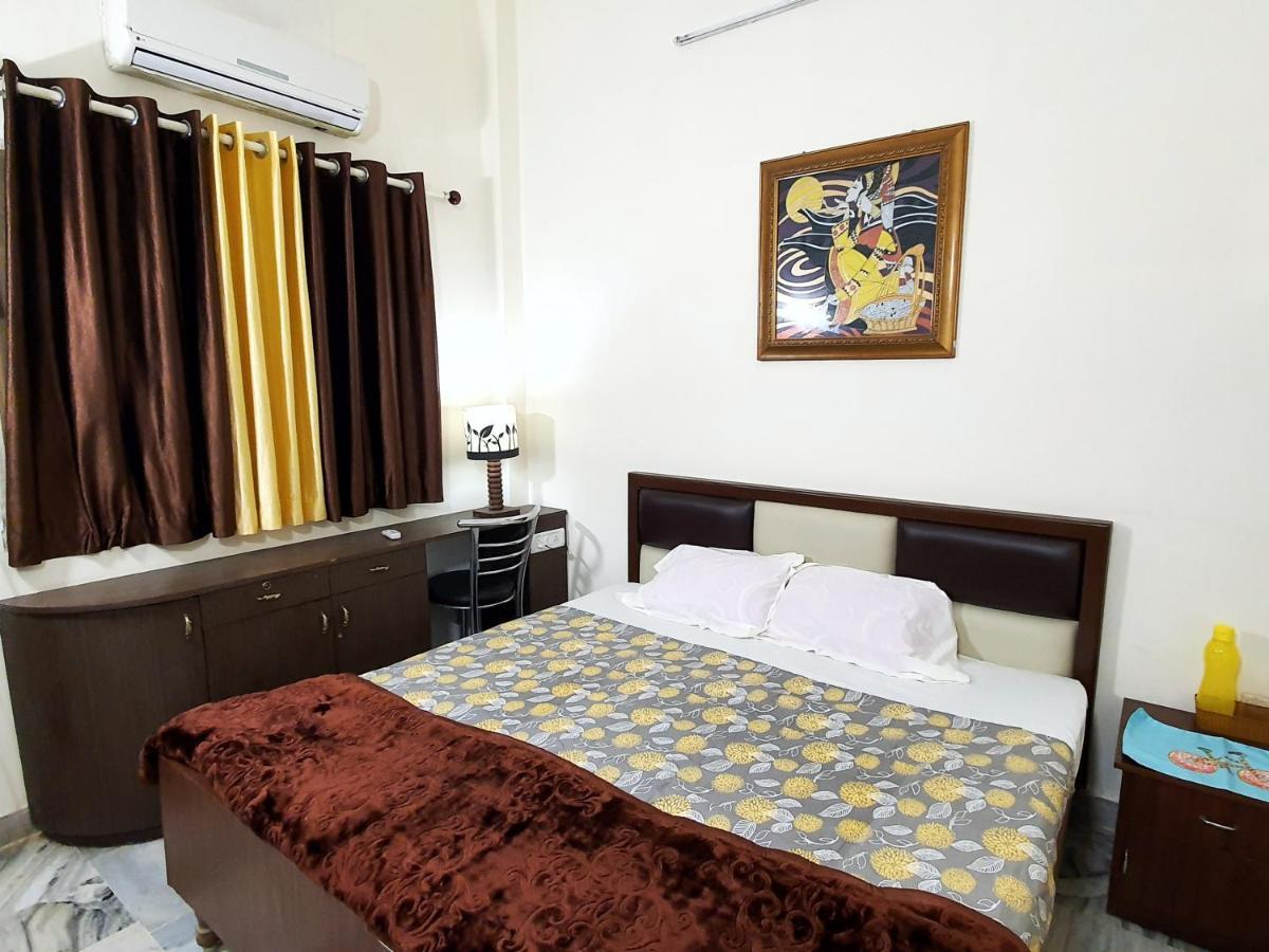 Aditya Premium Homestay- Furnished Air Conditioned- 2Bhk จาบัลปูร์ ภายนอก รูปภาพ