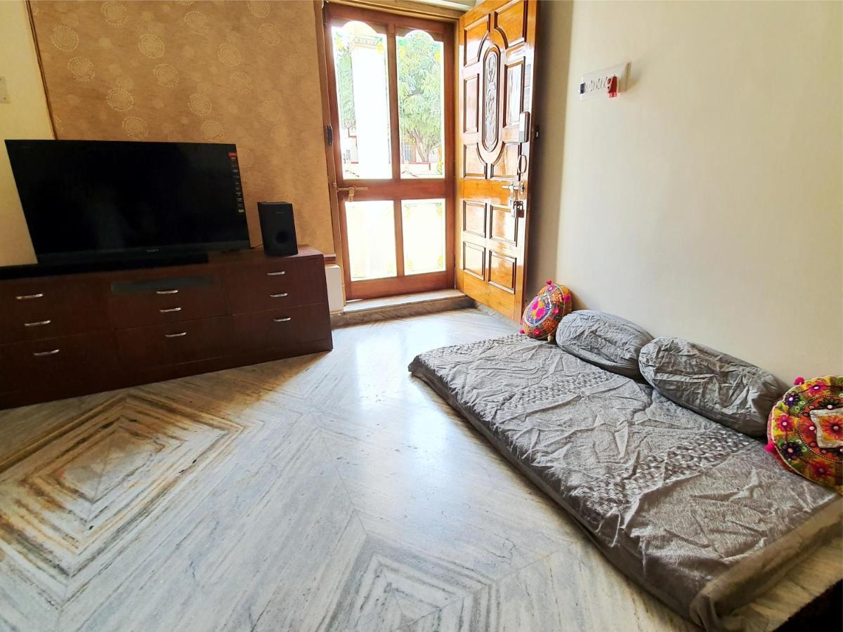 Aditya Premium Homestay- Furnished Air Conditioned- 2Bhk จาบัลปูร์ ภายนอก รูปภาพ
