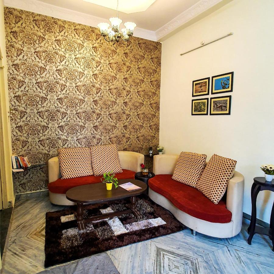 Aditya Premium Homestay- Furnished Air Conditioned- 2Bhk จาบัลปูร์ ภายนอก รูปภาพ